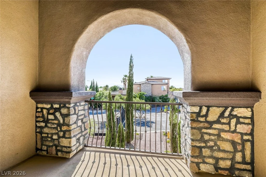 8490 Via De Bellasidra, Las Vegas, NV 89123