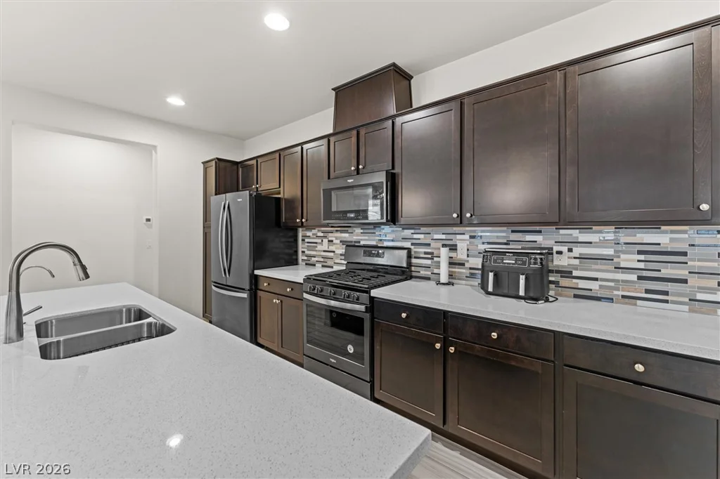 10765 Princeton Bluff, Las Vegas, NV 89129