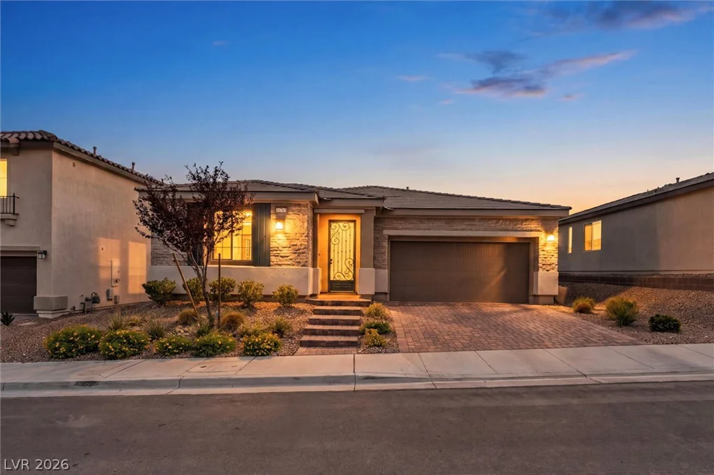 10765 Princeton Bluff, Las Vegas, NV 89129