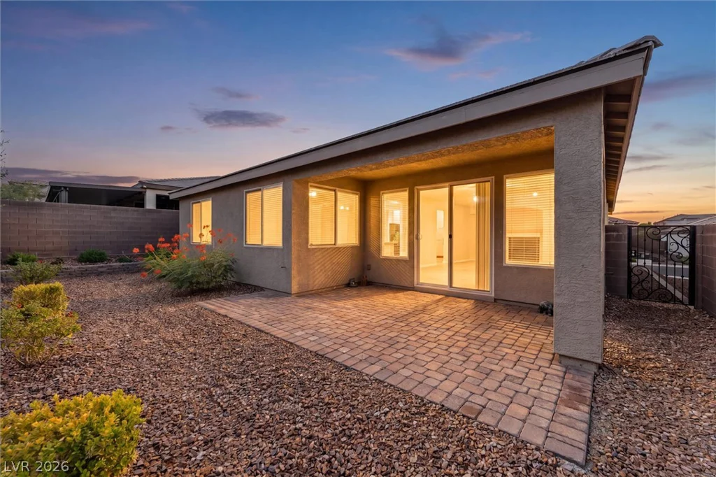 10765 Princeton Bluff, Las Vegas, NV 89129
