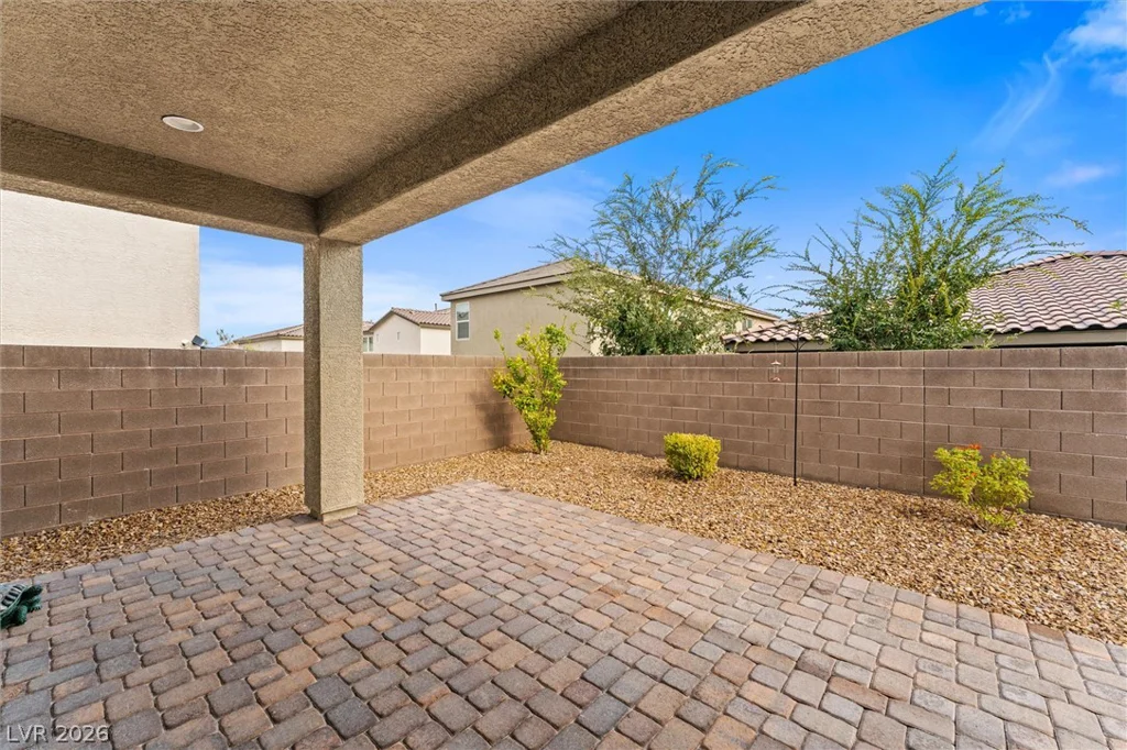 10765 Princeton Bluff, Las Vegas, NV 89129