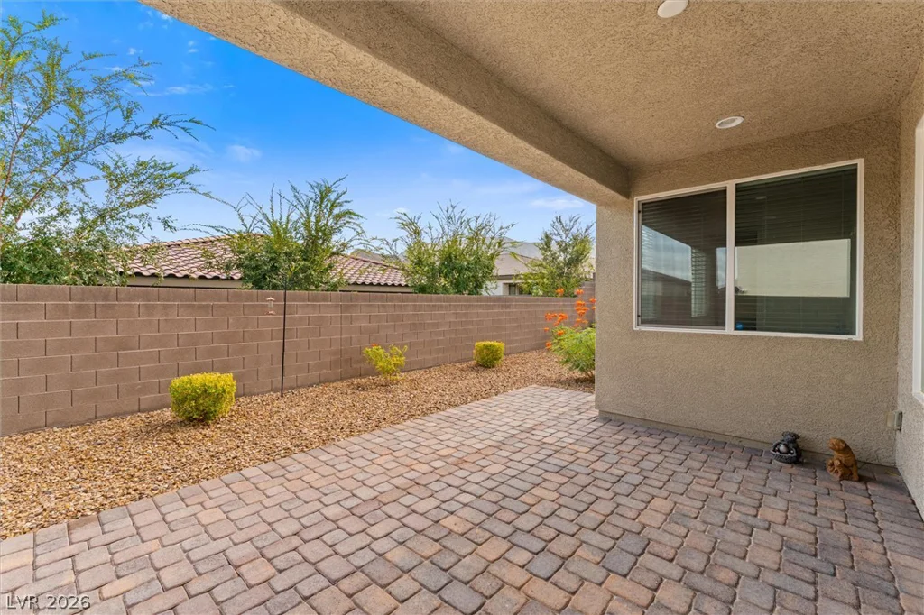 10765 Princeton Bluff, Las Vegas, NV 89129