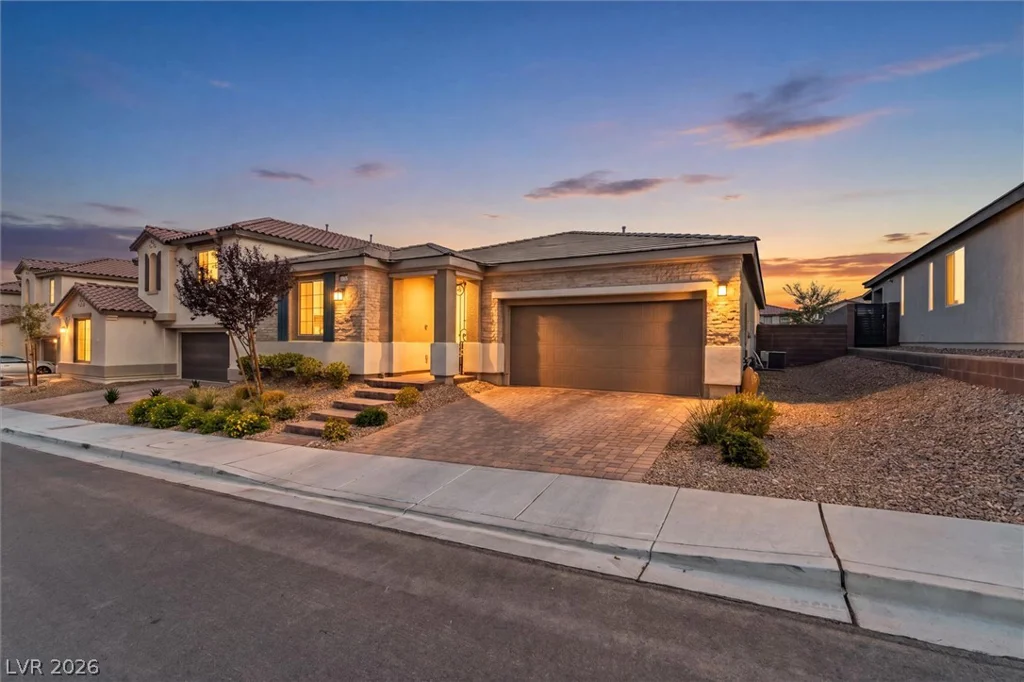 10765 Princeton Bluff, Las Vegas, NV 89129