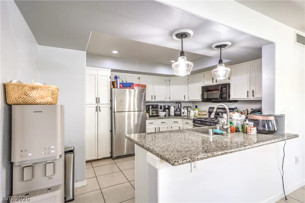7950 Flamingo, Las Vegas, NV 89147