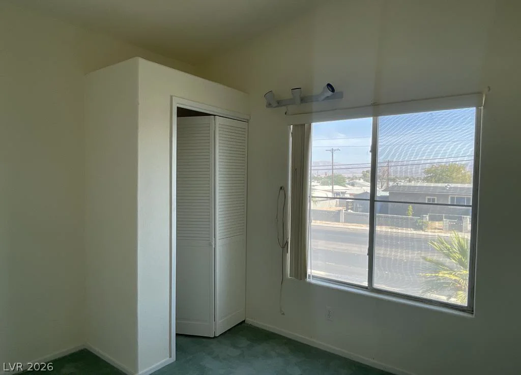 6201 Lake Mead, Las Vegas, NV 89156