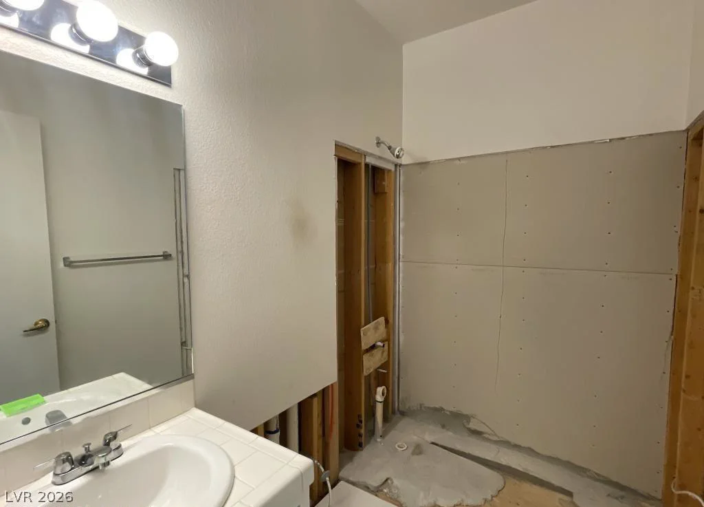 6201 Lake Mead, Las Vegas, NV 89156