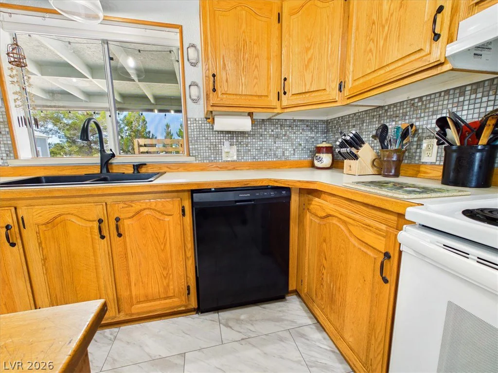 5520 Vicki Ann, Pahrump, NV 89048