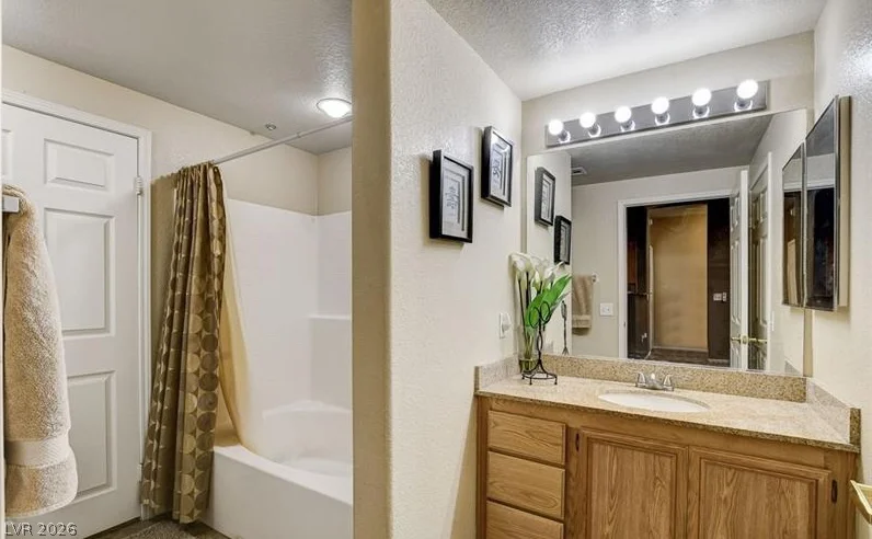 9975 Peace, Las Vegas, NV 89147