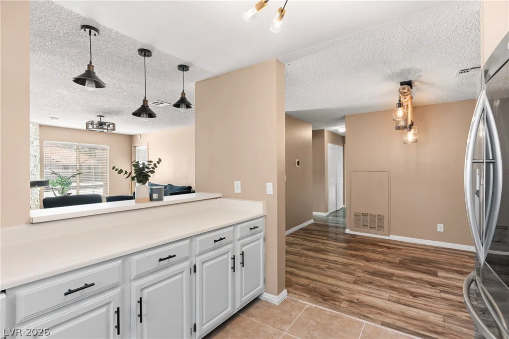 1375 Hacienda, Las Vegas, NV 89119