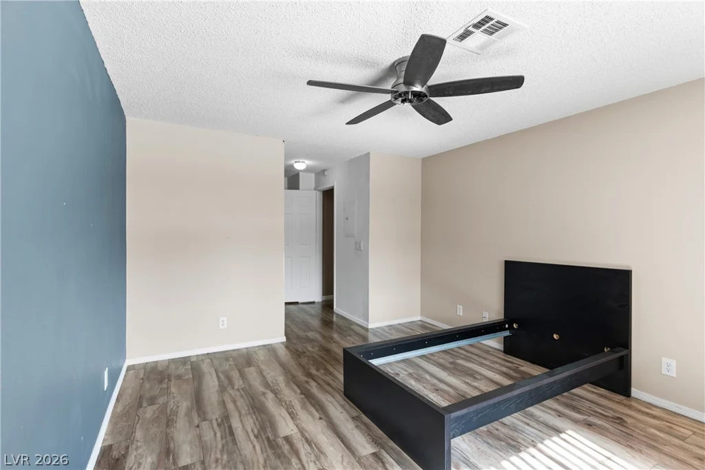1375 Hacienda, Las Vegas, NV 89119