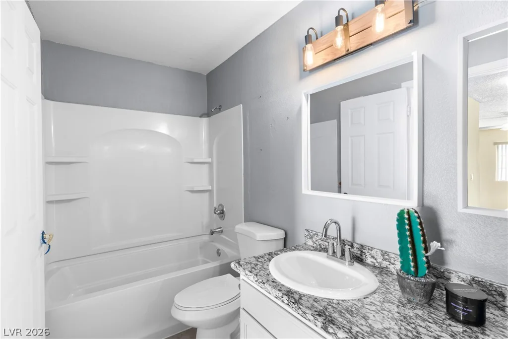 1375 Hacienda, Las Vegas, NV 89119