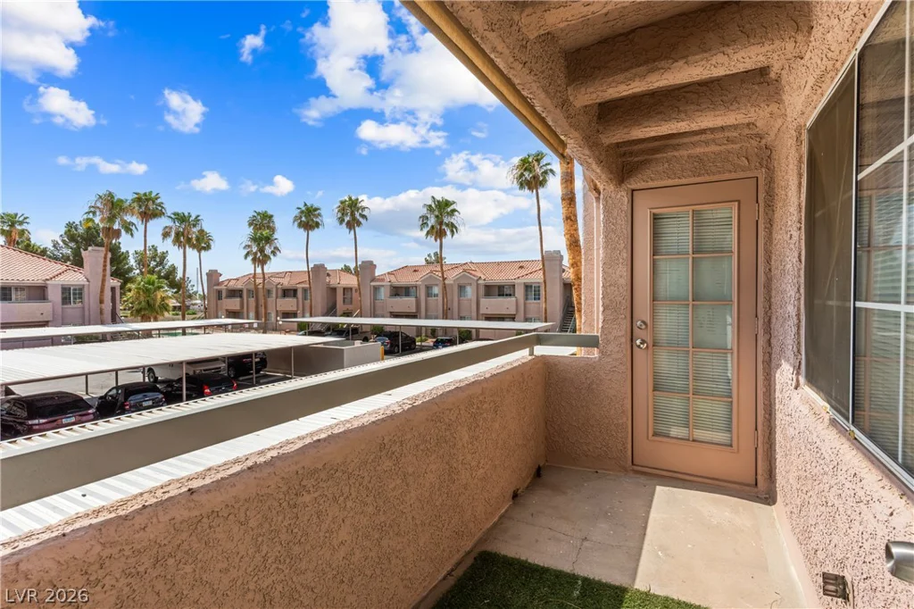 1375 Hacienda, Las Vegas, NV 89119