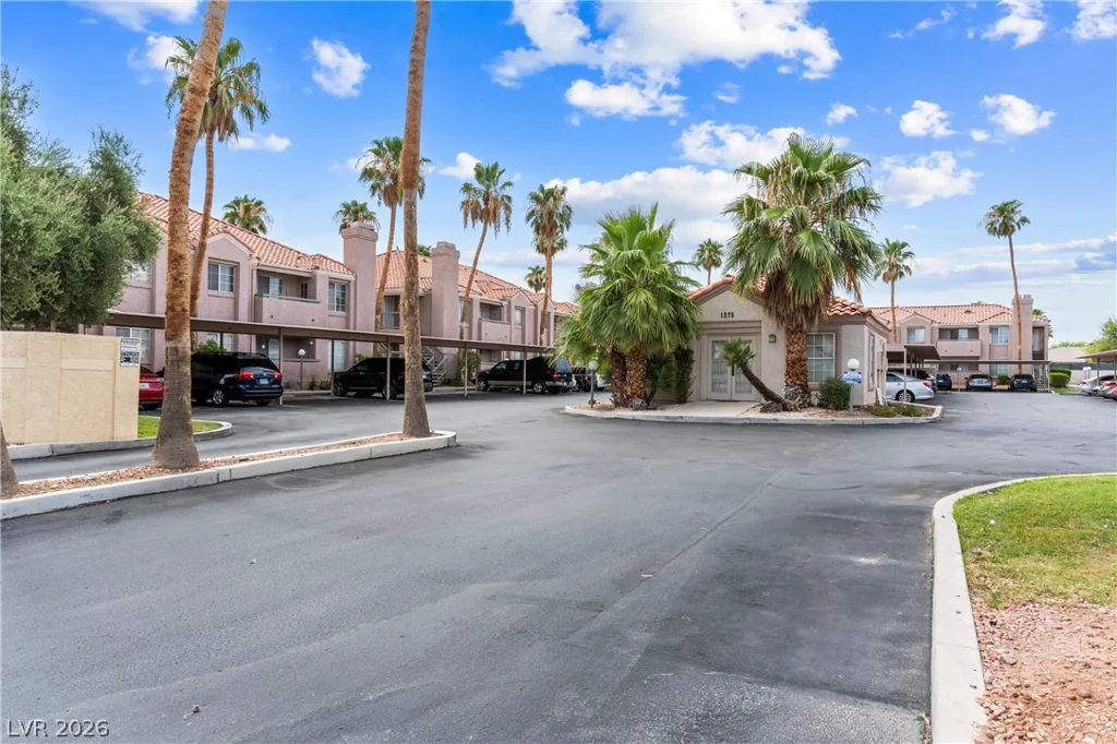 1375 Hacienda, Las Vegas, NV 89119