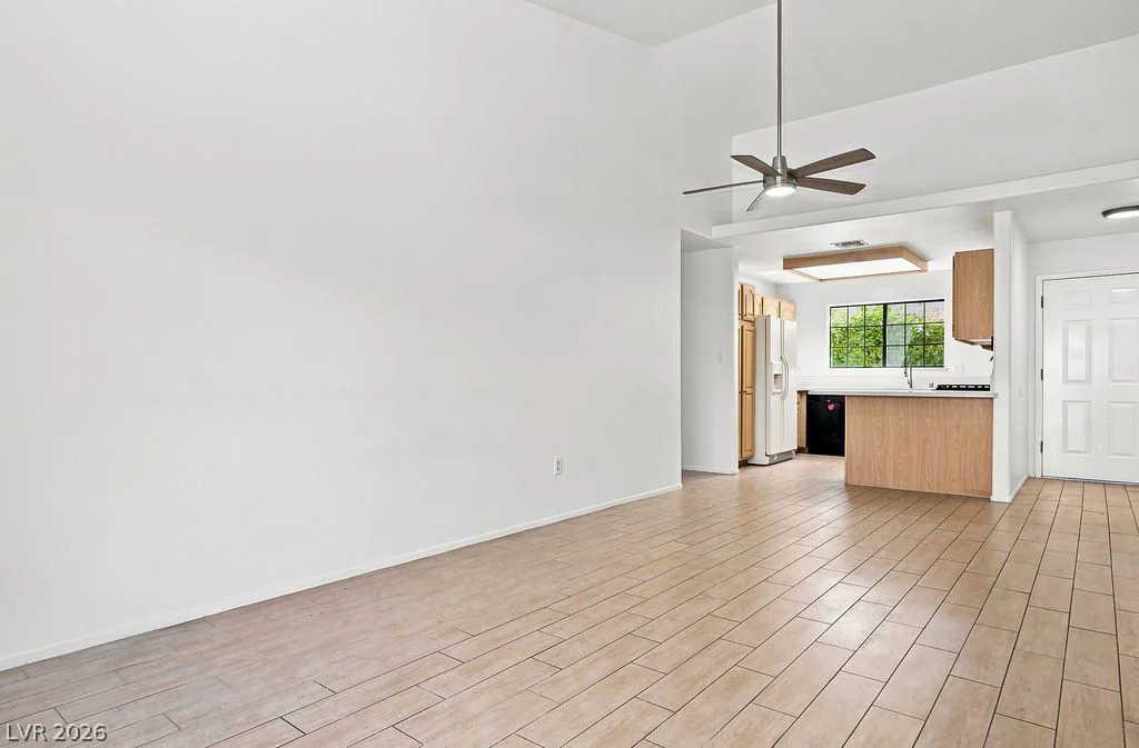 2851 Valley View, Las Vegas, NV 89102