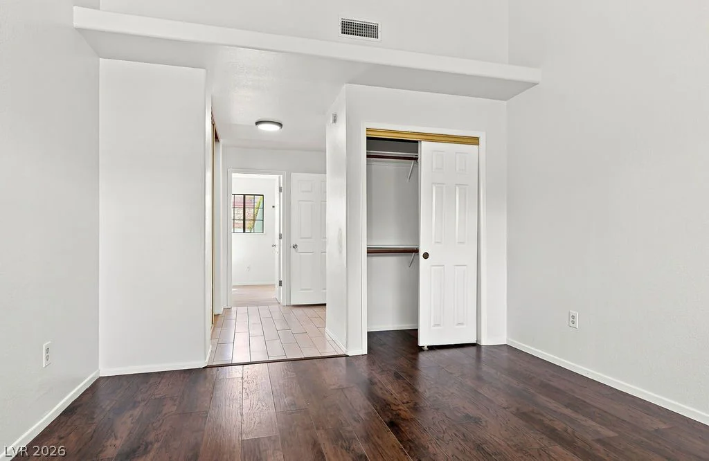 2851 Valley View, Las Vegas, NV 89102