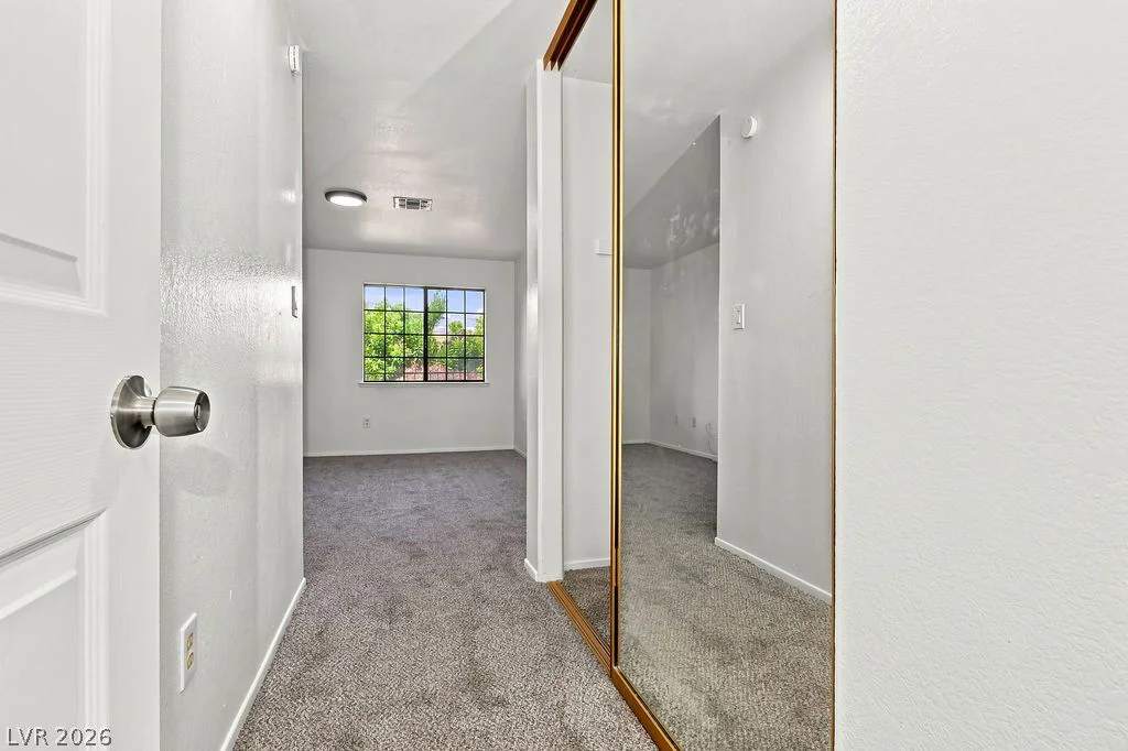 2851 Valley View, Las Vegas, NV 89102