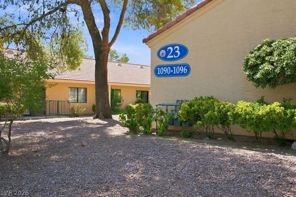 2851 Valley View, Las Vegas, NV 89102