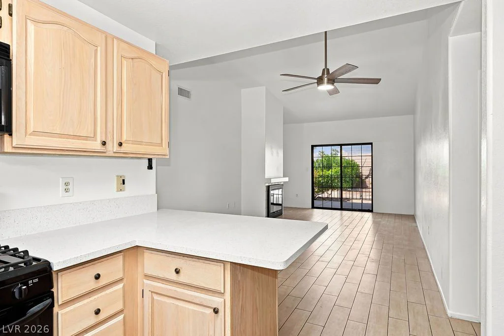 2851 Valley View, Las Vegas, NV 89102