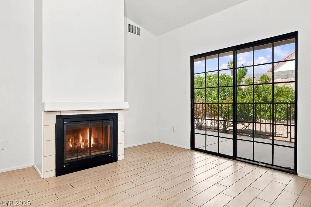 2851 Valley View, Las Vegas, NV 89102