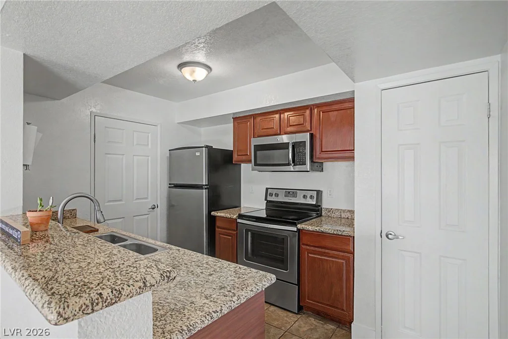 6800 Lake Mead, Las Vegas, NV 89156