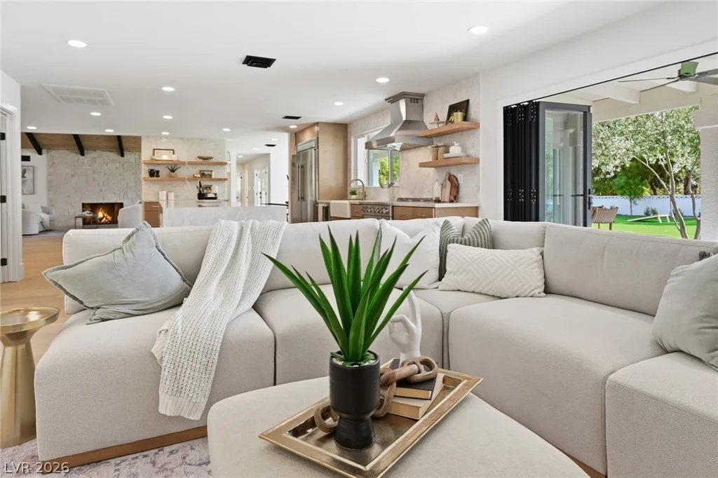6980 Mira Vista, Las Vegas, NV 89120