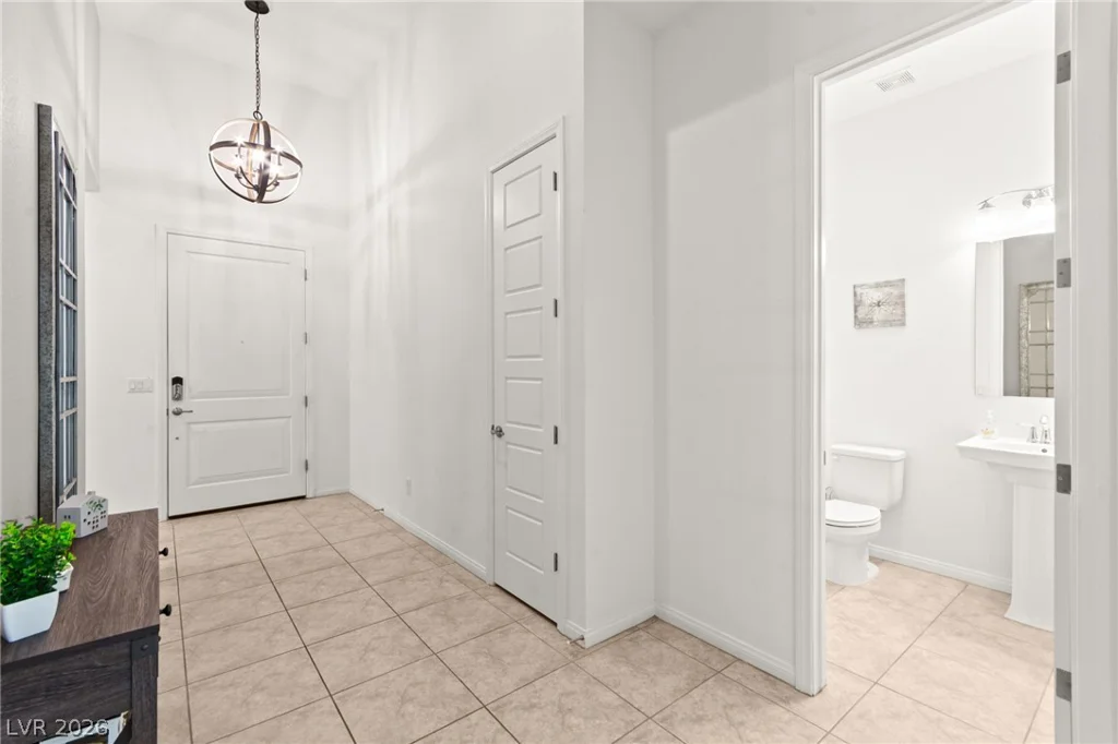 10160 Tree Blossom, Las Vegas, NV 89166