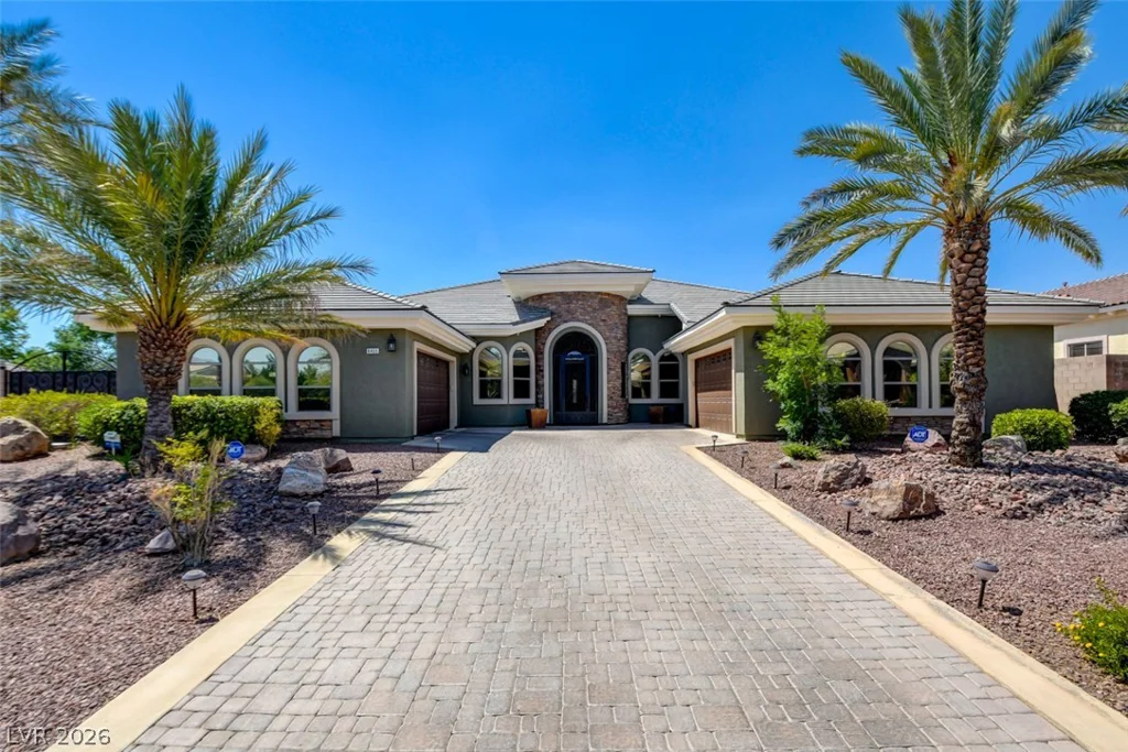 8465 Picket Ridge, Las Vegas, NV 89143