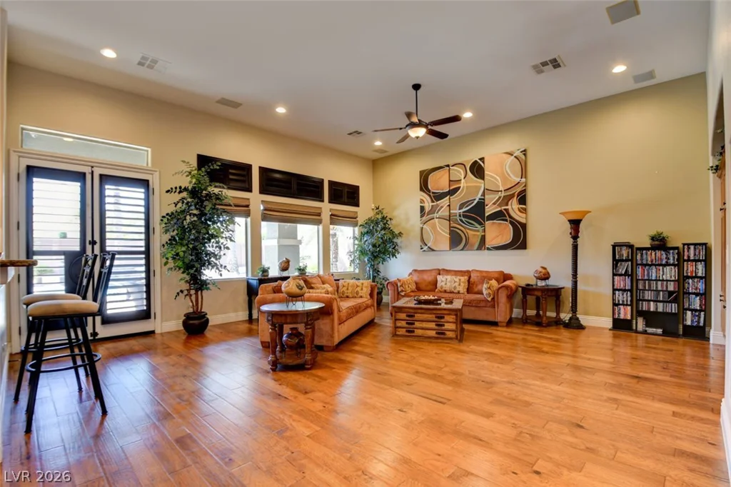 8465 Picket Ridge, Las Vegas, NV 89143