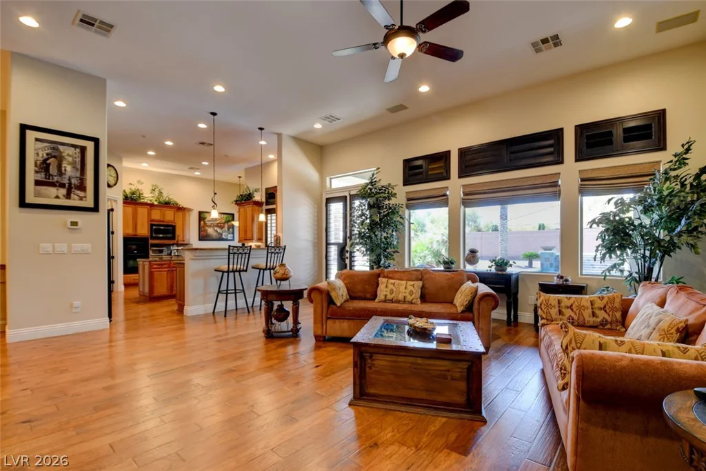 8465 Picket Ridge, Las Vegas, NV 89143