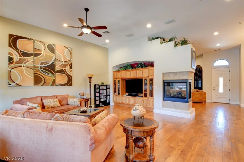 8465 Picket Ridge, Las Vegas, NV 89143