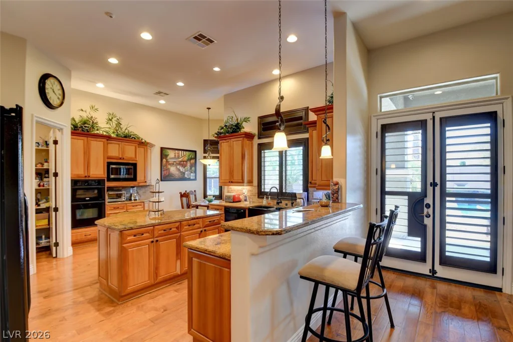 8465 Picket Ridge, Las Vegas, NV 89143