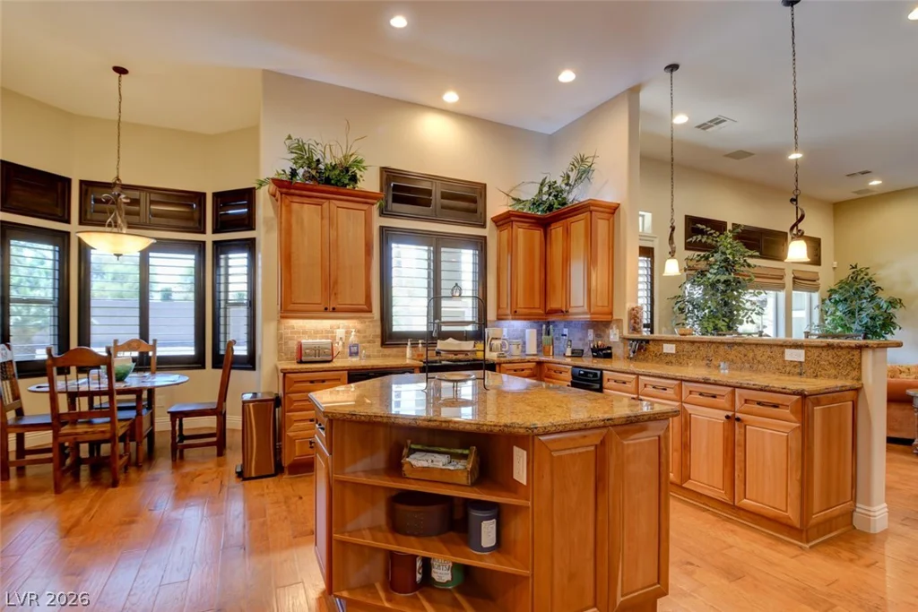 8465 Picket Ridge, Las Vegas, NV 89143