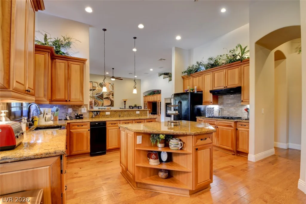 8465 Picket Ridge, Las Vegas, NV 89143