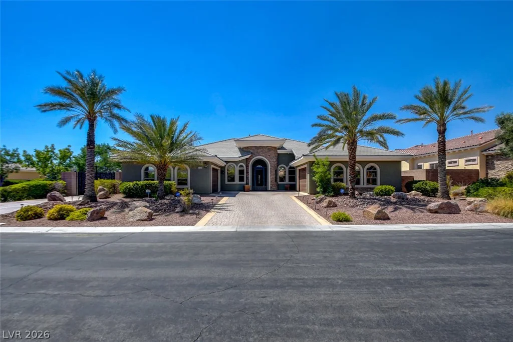 8465 Picket Ridge, Las Vegas, NV 89143