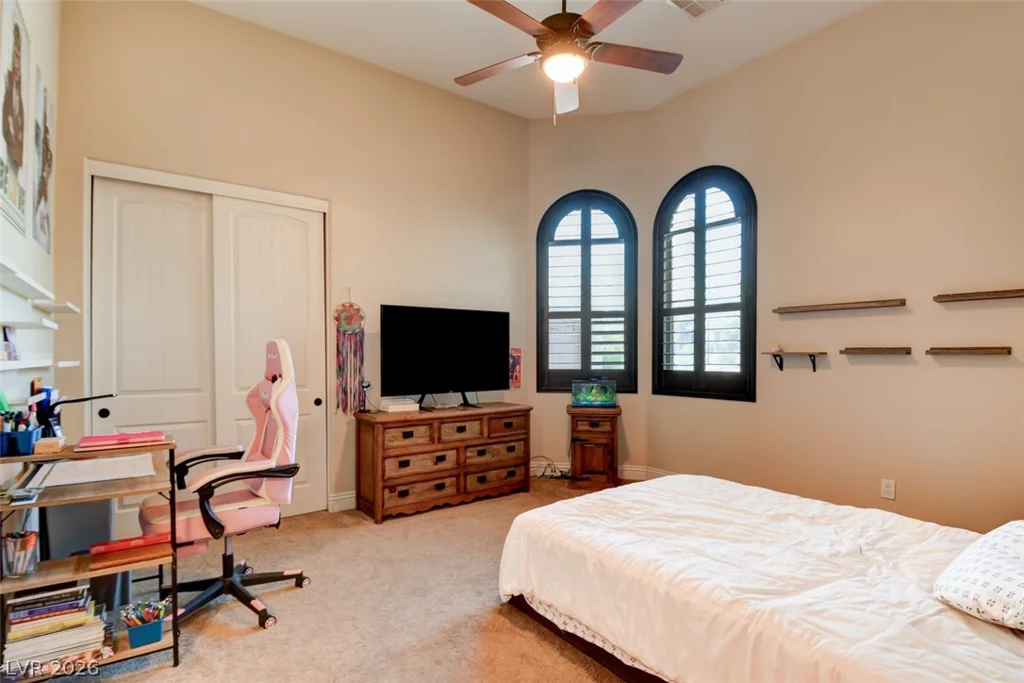 8465 Picket Ridge, Las Vegas, NV 89143