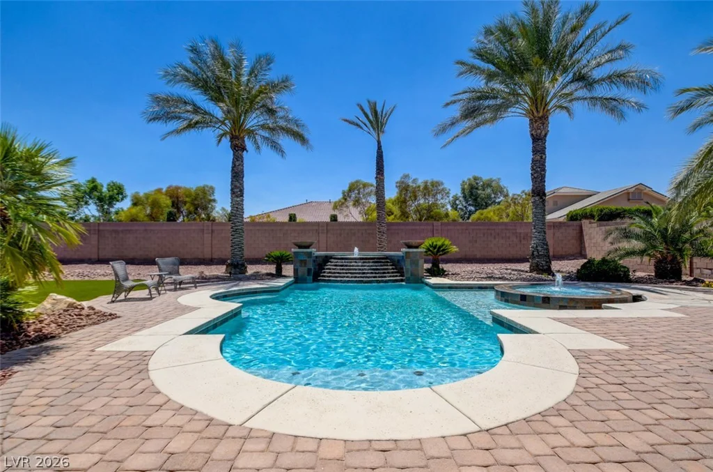 8465 Picket Ridge, Las Vegas, NV 89143