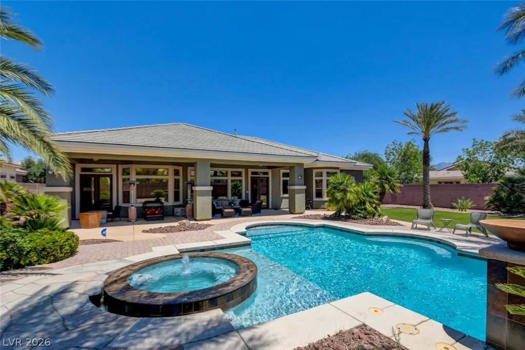 8465 Picket Ridge, Las Vegas, NV 89143