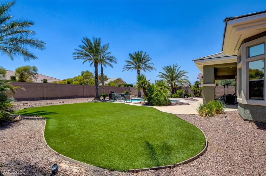 8465 Picket Ridge, Las Vegas, NV 89143