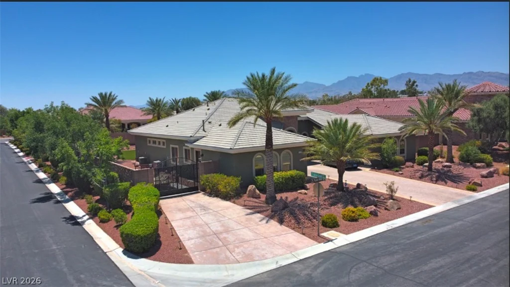 8465 Picket Ridge, Las Vegas, NV 89143