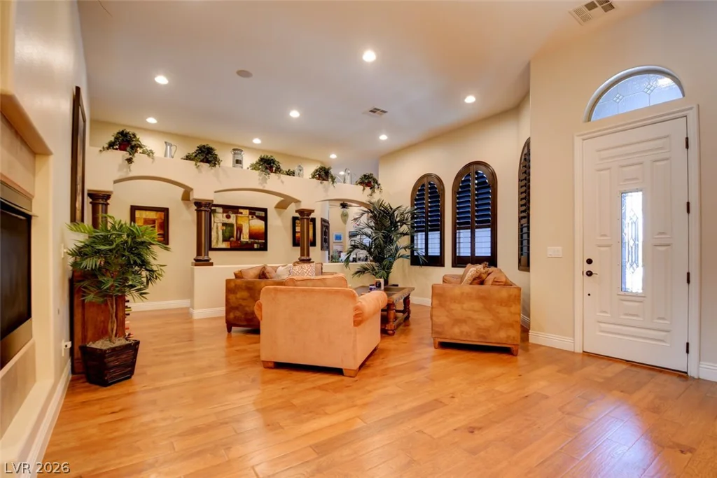 8465 Picket Ridge, Las Vegas, NV 89143