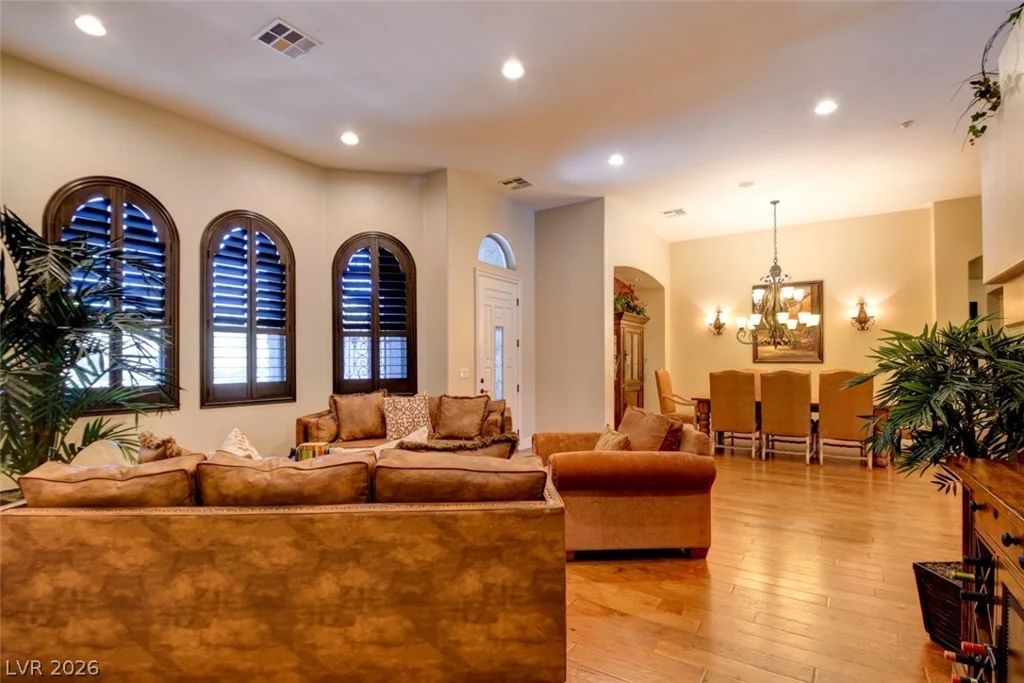 8465 Picket Ridge, Las Vegas, NV 89143