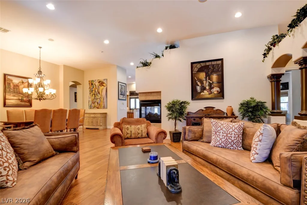 8465 Picket Ridge, Las Vegas, NV 89143