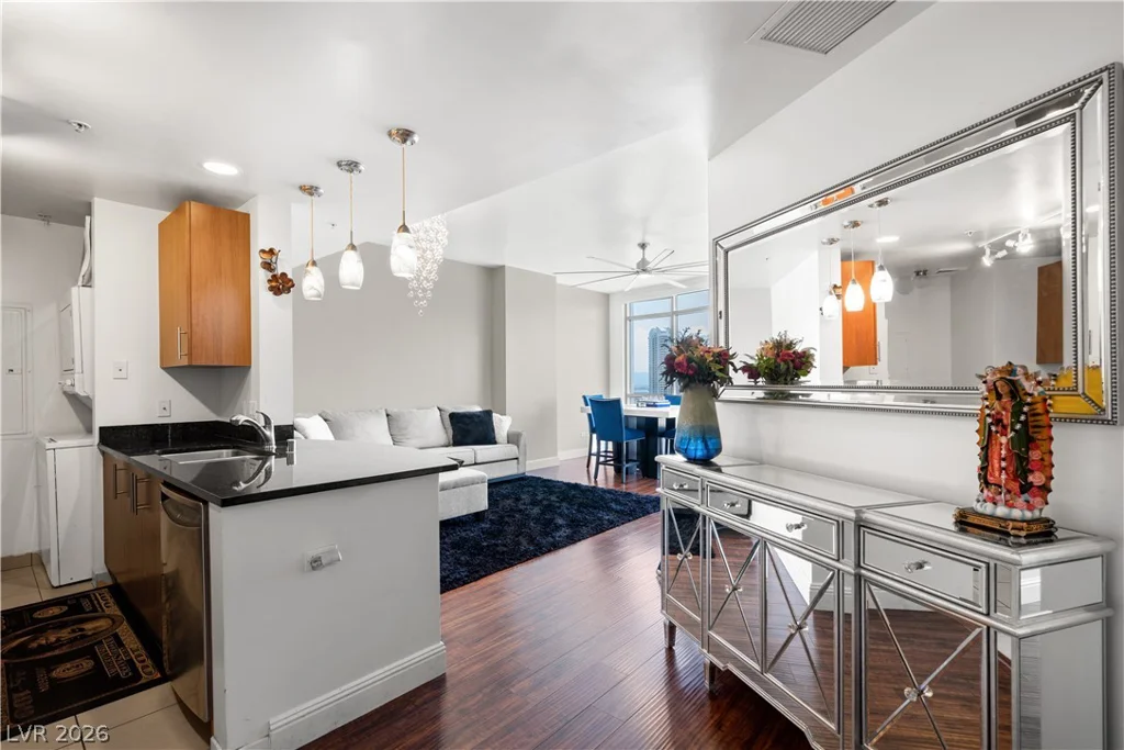 200 Sahara, Las Vegas, NV 89102