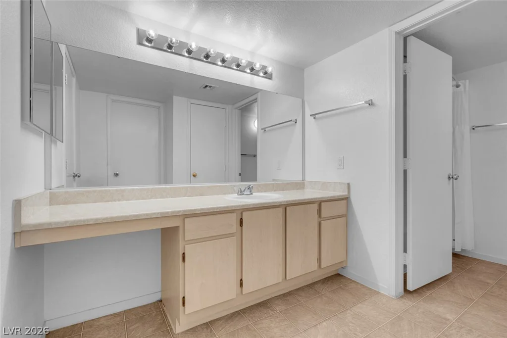 555 Silverado Ranch, Las Vegas, NV 89183