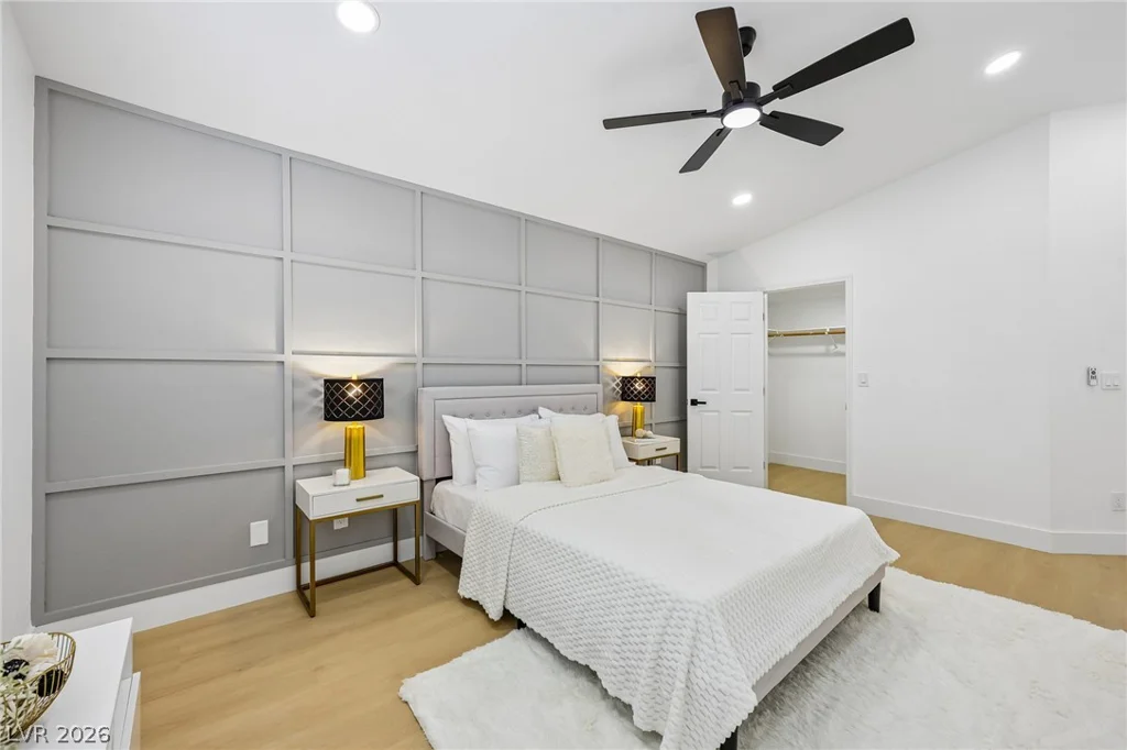 8360 Silverdale, Las Vegas, NV 89113