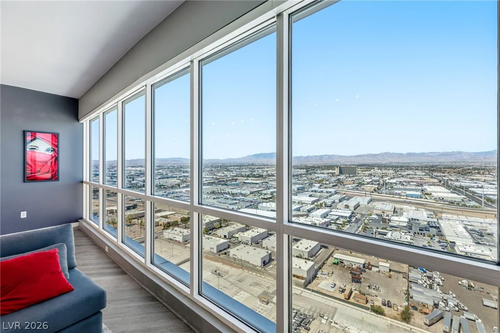 4575 Dean Martin, Las Vegas, NV 89103