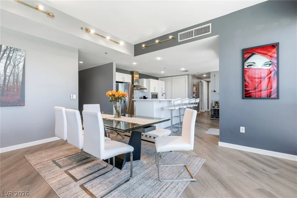 4575 Dean Martin, Las Vegas, NV 89103
