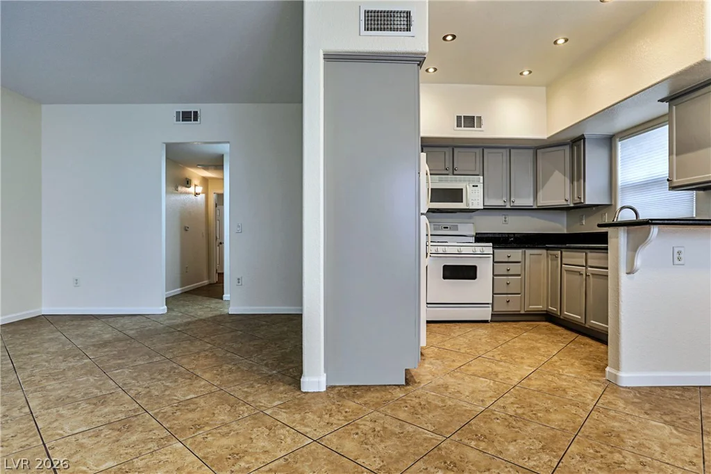 520 Arrowhead, Henderson, NV 89015