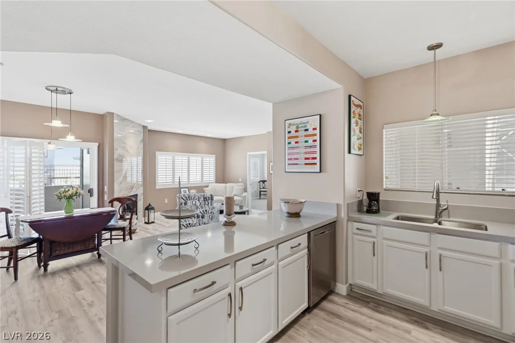 8725 Flamingo, Las Vegas, NV 89147