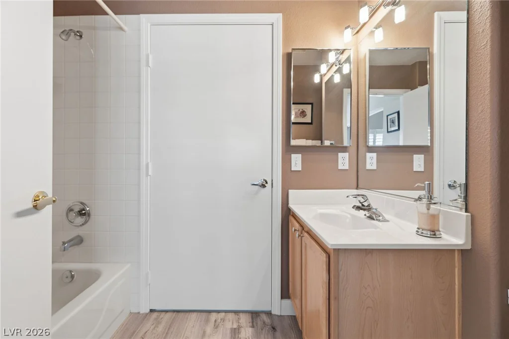 8725 Flamingo, Las Vegas, NV 89147